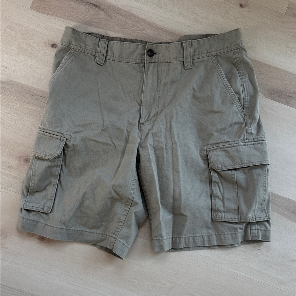 Amazon Essentials Men's Cargo Shorts - Khaki